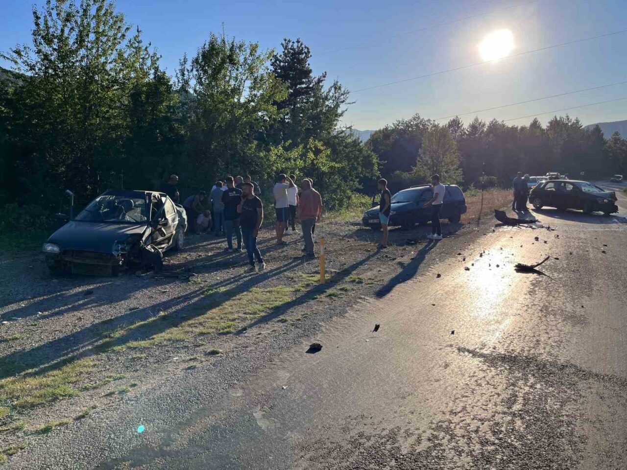 Kastamonu’da iki otomobil kafa kafaya çarpıştı: 4 yaralı