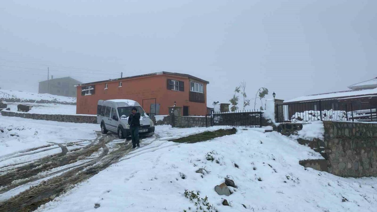 Rize’de Temmuz ayında kar sürprizi
