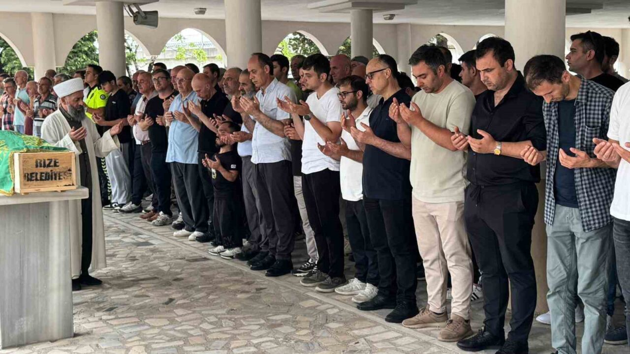 Rize’deki kazada hayatını kaybeden kadının cenazesi Artvin’e gönderildi