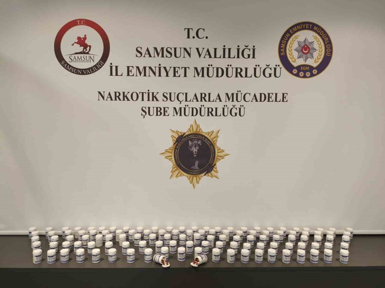 Samsun’da 7 bin 336 adet sentetik ecza ele geçirildi