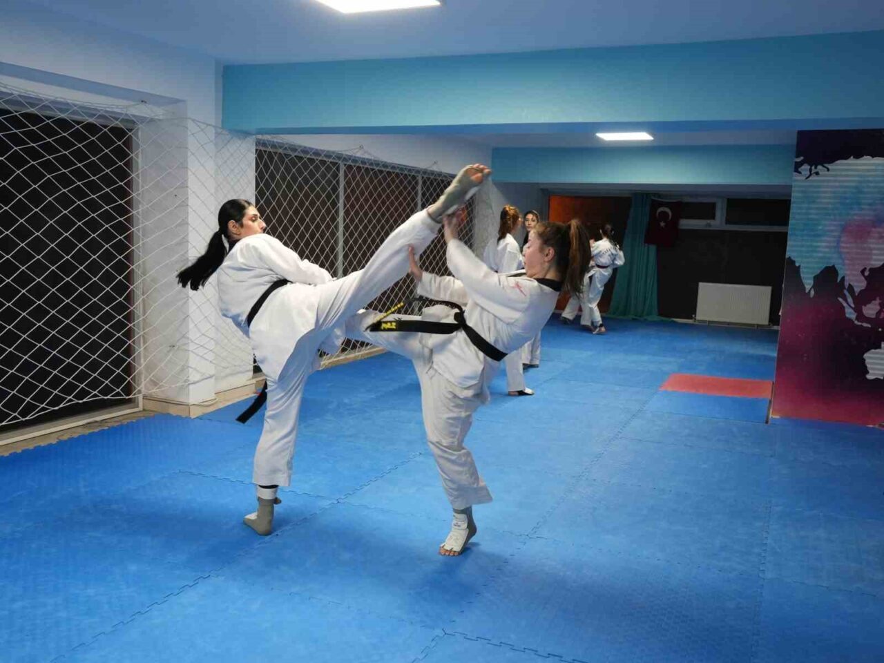 Tesadüfen tanıştığı taekwondoda Avrupa şampiyonu oldu, şimdi hedefi olimpiyatlar