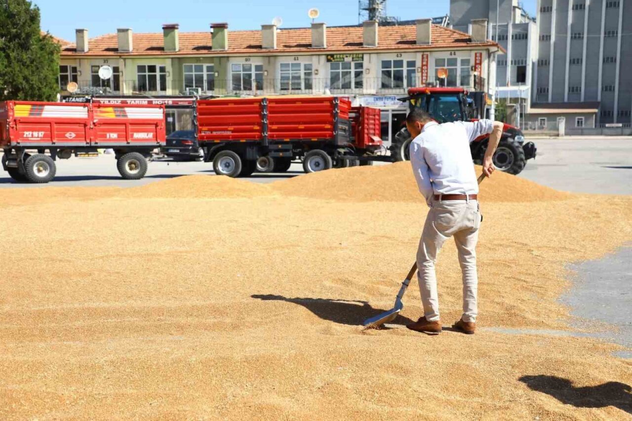 Ticaret borsasında yeni sezon başladı: İlk mahsuller satışa sunuldu
