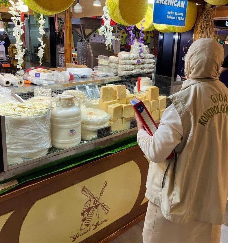 Trabzon’da gıda işletmelerine yönelik denetimlerde 121 işletmeye para cezası