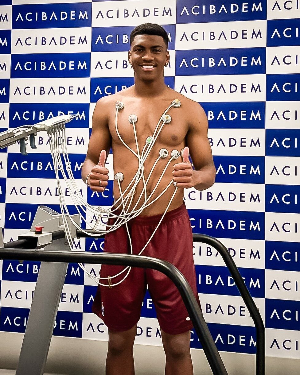 Trabzonspor, Brezilyalı golcü Augusto ile 4+1 yıllık sözleşme imzaladı