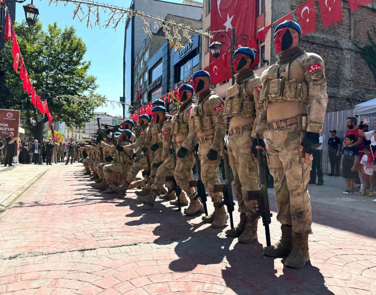 30 Ağustos Zafer Bayramında komandolar boy gösterdi
