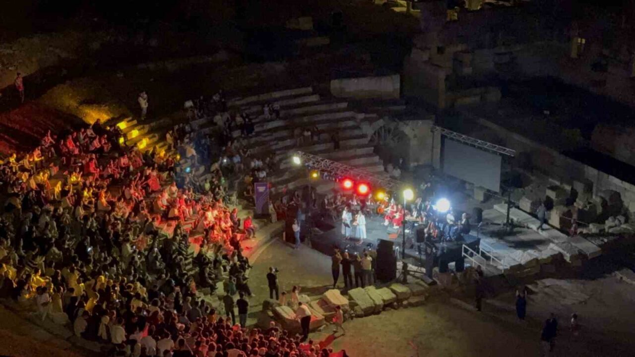 Antik kentte 30 Ağustos konseri büyük ilgi gördü