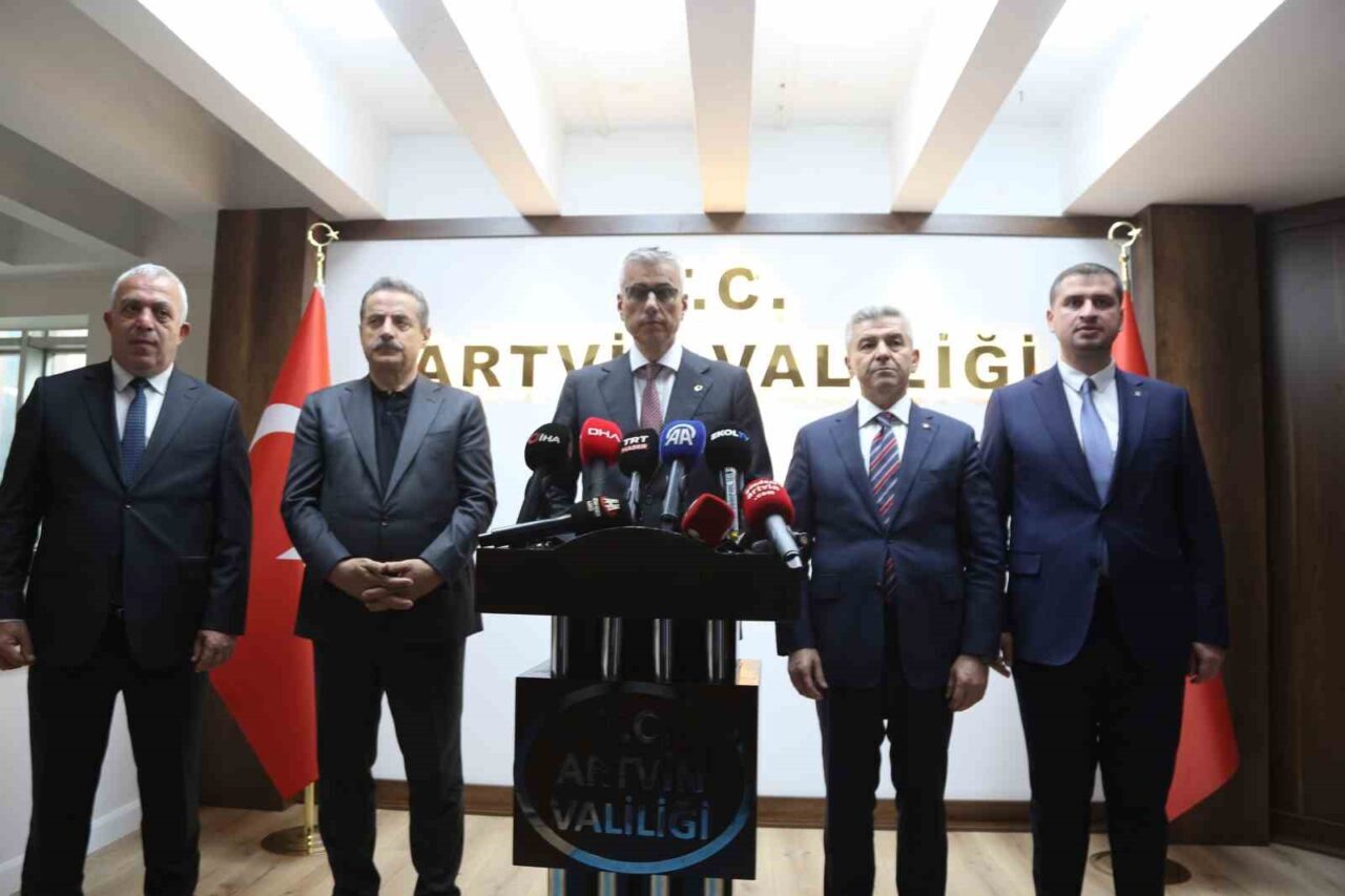 Bakan Memişoğlu Artvin’e 400 yataklı hastane müjdesi verdi