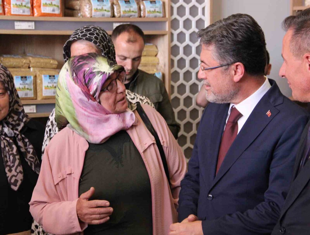 Bakan Yumaklı’dan şap hastalığı açıklaması: "Kırmızı et tedariğinde herhangi bir problem yok"