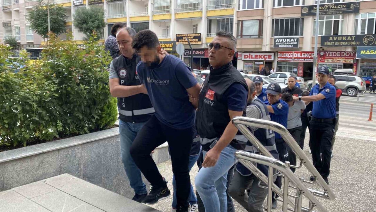 "Başınız belada" diyerek vatandaşları ağına düşürdüler, 15 milyon liralık vurgun yaptılar