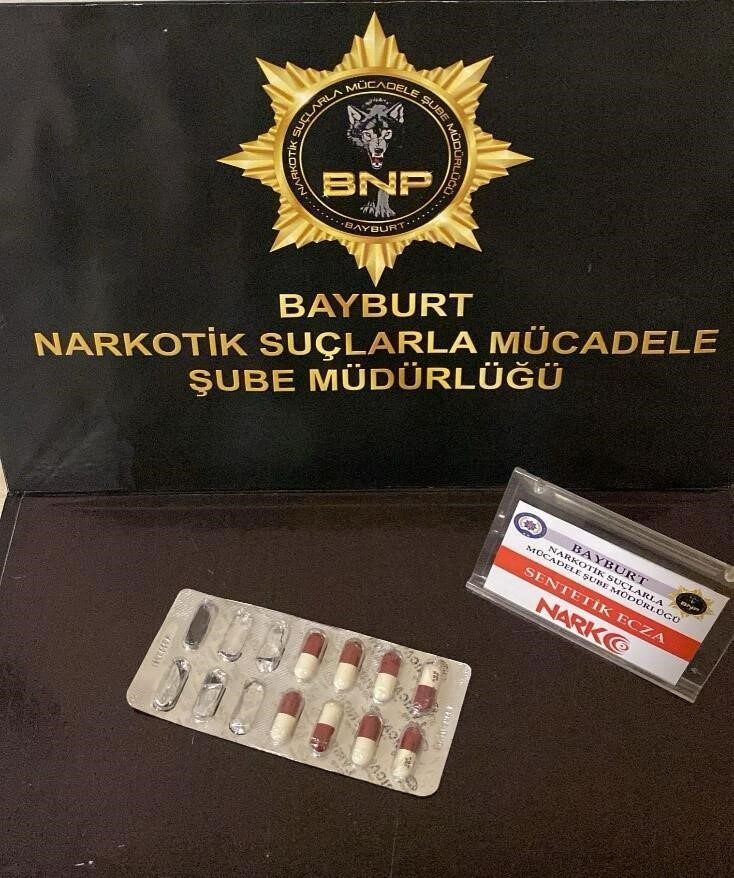 Bayburt’ta bir miktar uyuşturucu ele geçirildi