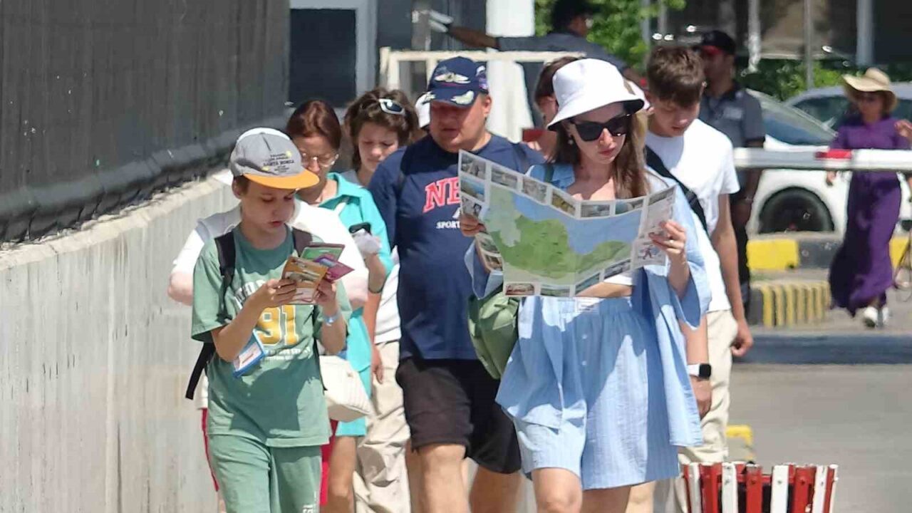 Bin 117 Rus turisti taşıyan kruvaziyerin Türkiye’deki 4. adresi Samsun oldu