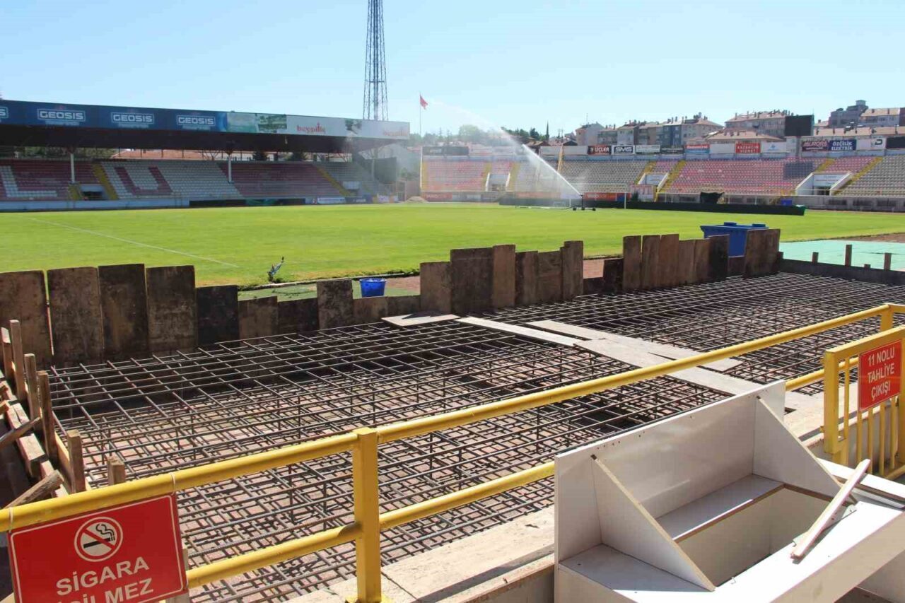Bolu Atatürk Stadyumu, Manisa maçına yetiştirilmek isteniyor
