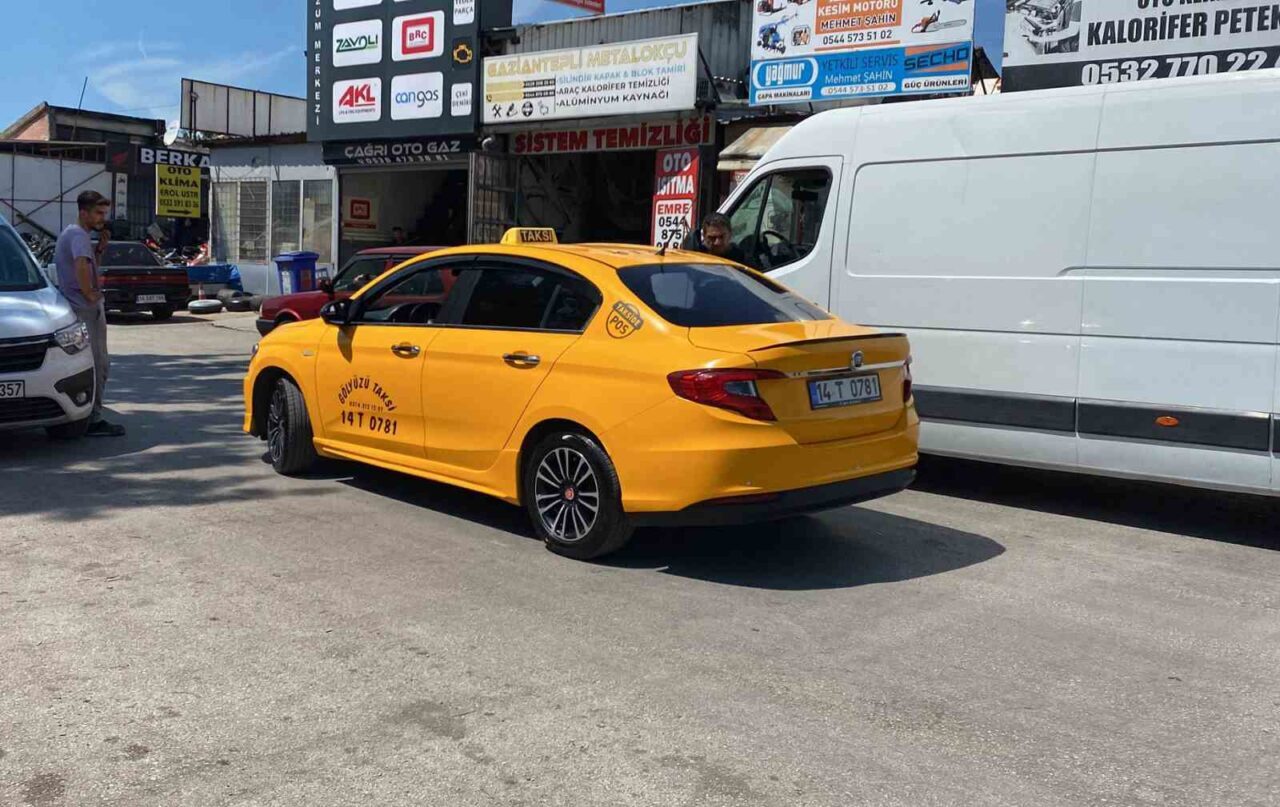 Bolu’da alkollü yolcu, taksi şoförüne kurusıkı silah çekti