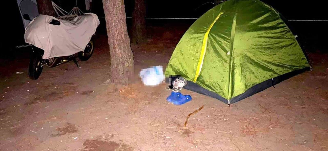 Boşanmak üzere olduğu eşini öldürüp kaçtığı Sinop’ta yakalanan şahıs Trabzon’a getirildi