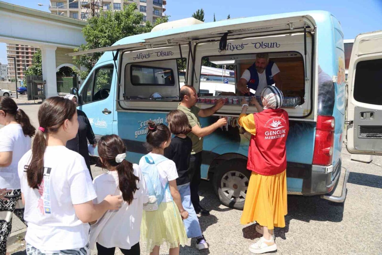 Canik’te çocuklara serin sürpriz