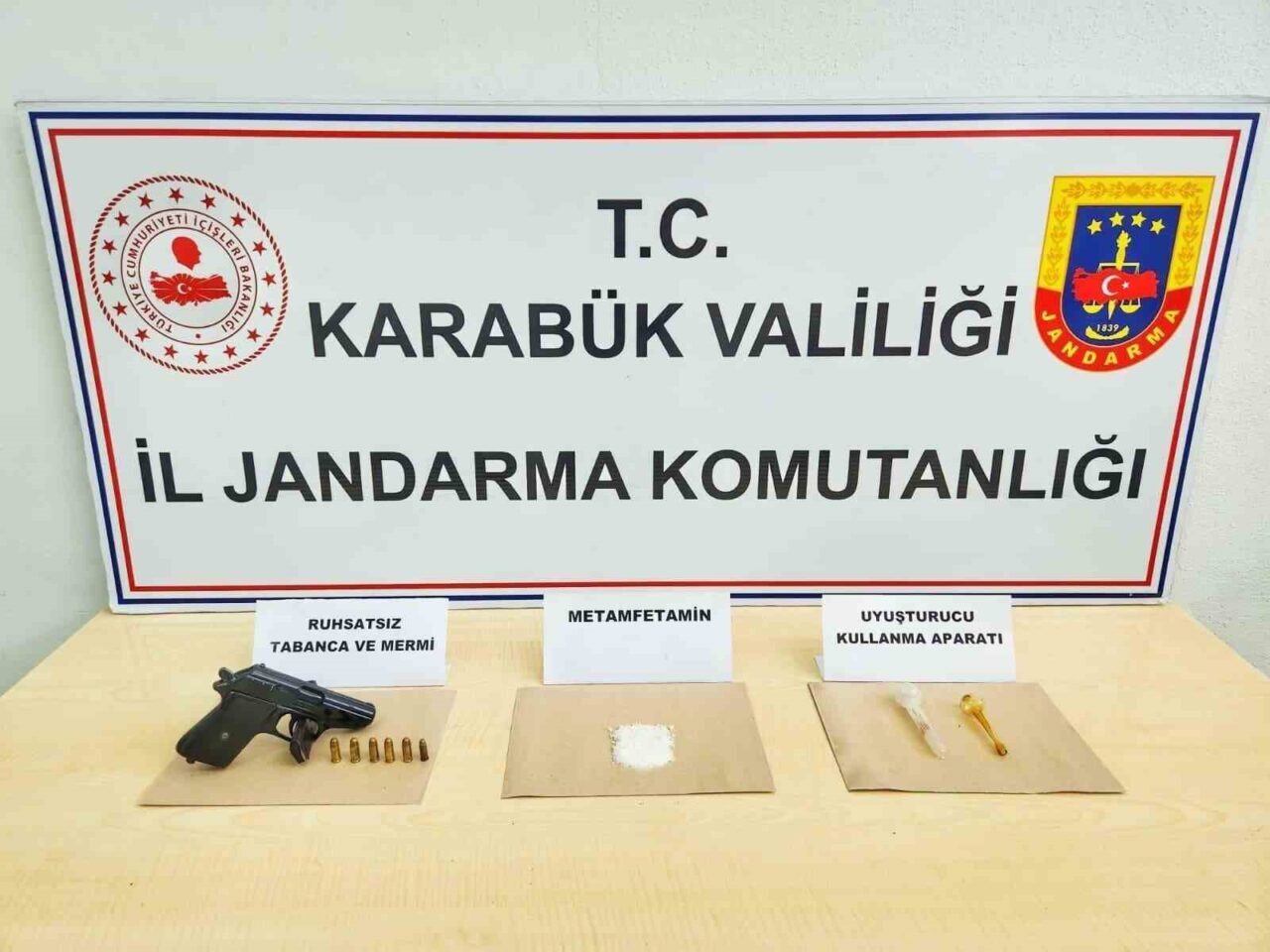 Karabük’te uyuşturucu ve patlayıcı ele geçirildi