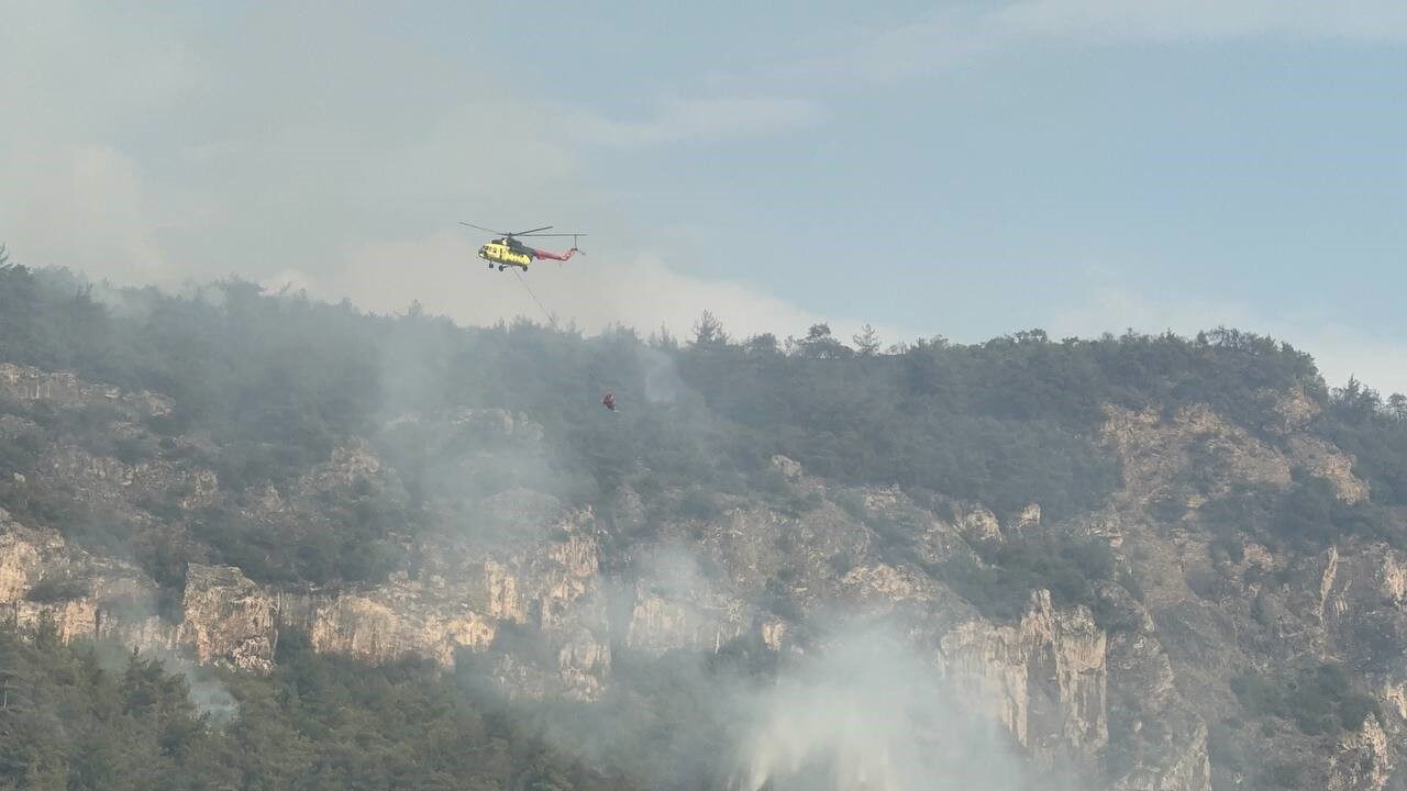 Karabük’teki orman yangını kısmi olarak kontrol altına alındı