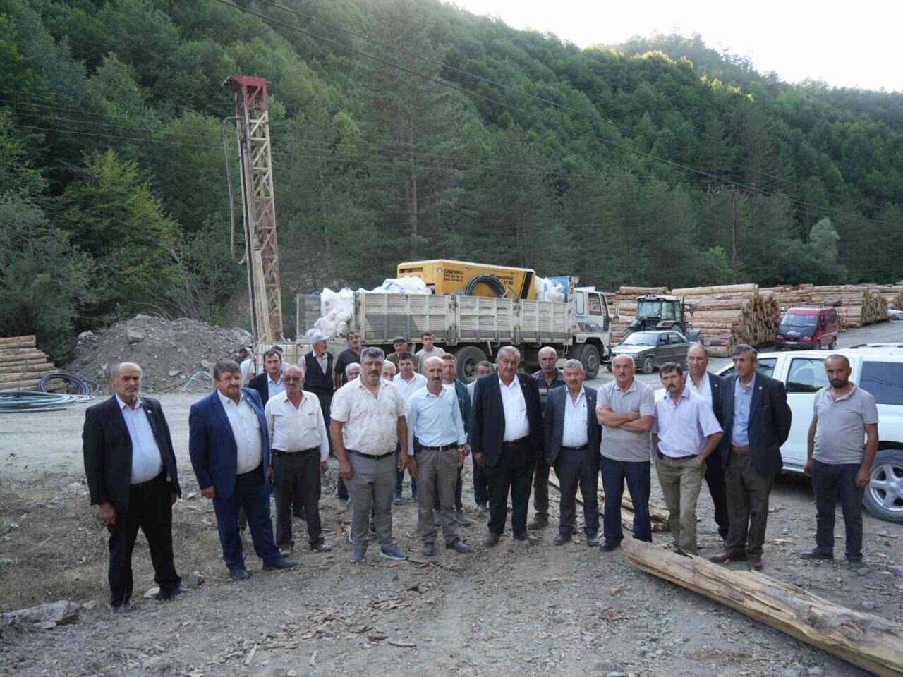 Köylülerden içme suyu için sondaj çalışması yapan Kastamonu Belediyesine tepki: "Bu suyu aldıktan sonra 38 köyümüz susuz kalacak"