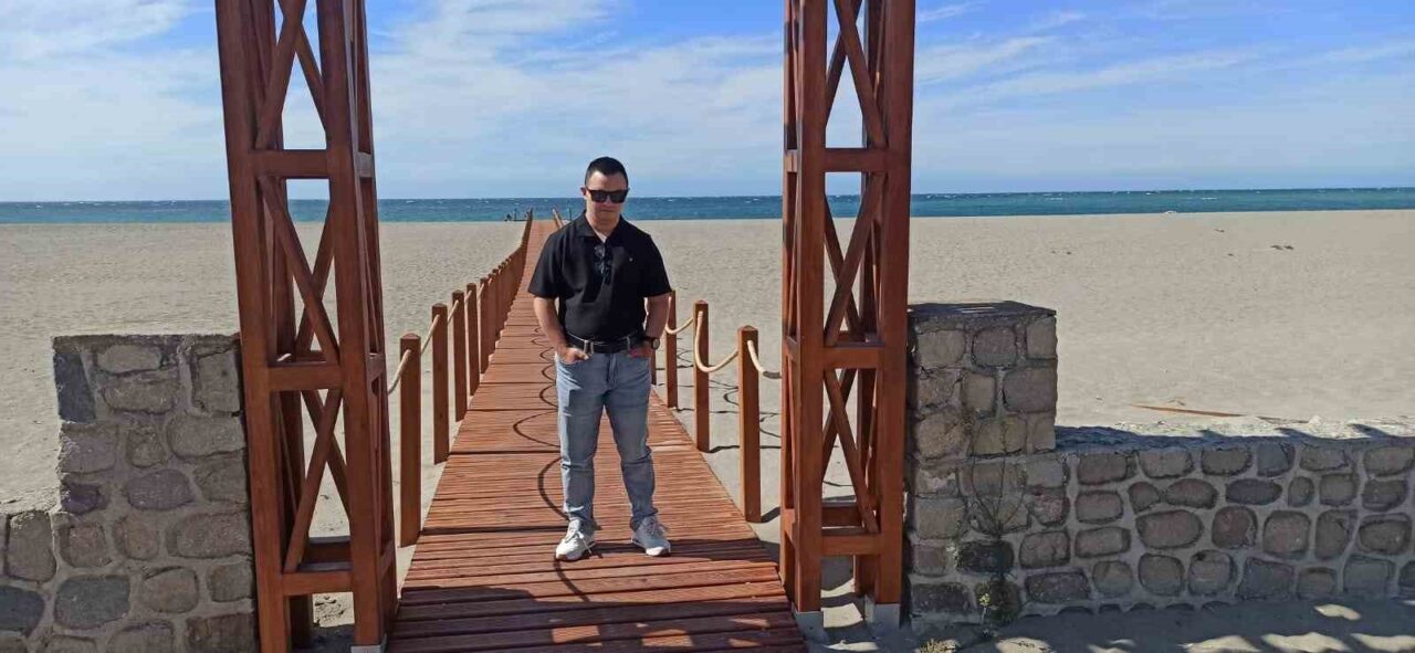 Özel bireylerin ailelerinden Başkan Acar’a teşekkür ziyareti