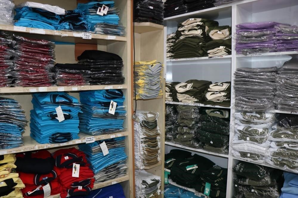 Özel kıyafet dayatmasına geçit yok: Okul forması serbest rekabet şartları gözetilerek belirlenecek