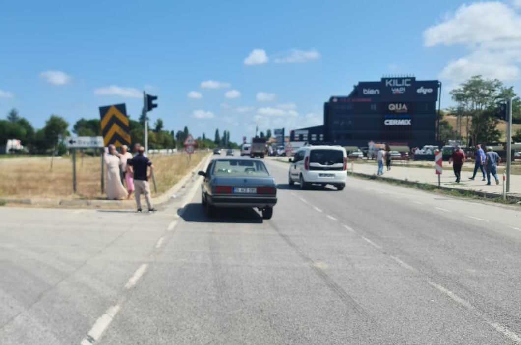 Samsun Alaçam’da 15 dakika arayla iki kaza kamerada