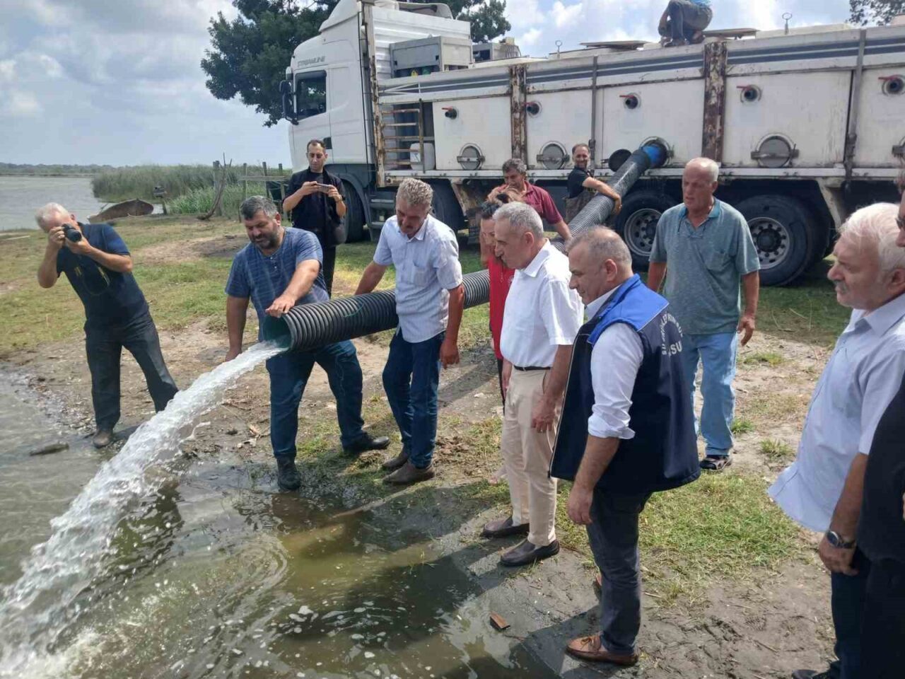 Samsun’da yaklaşık 2,5 milyon sazan su kaynaklarına bırakıldı