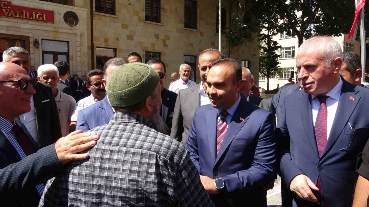 Sanayi ve Teknoloji Bakanı Kacır Bayburt’ta ziyaretlerde bulundu