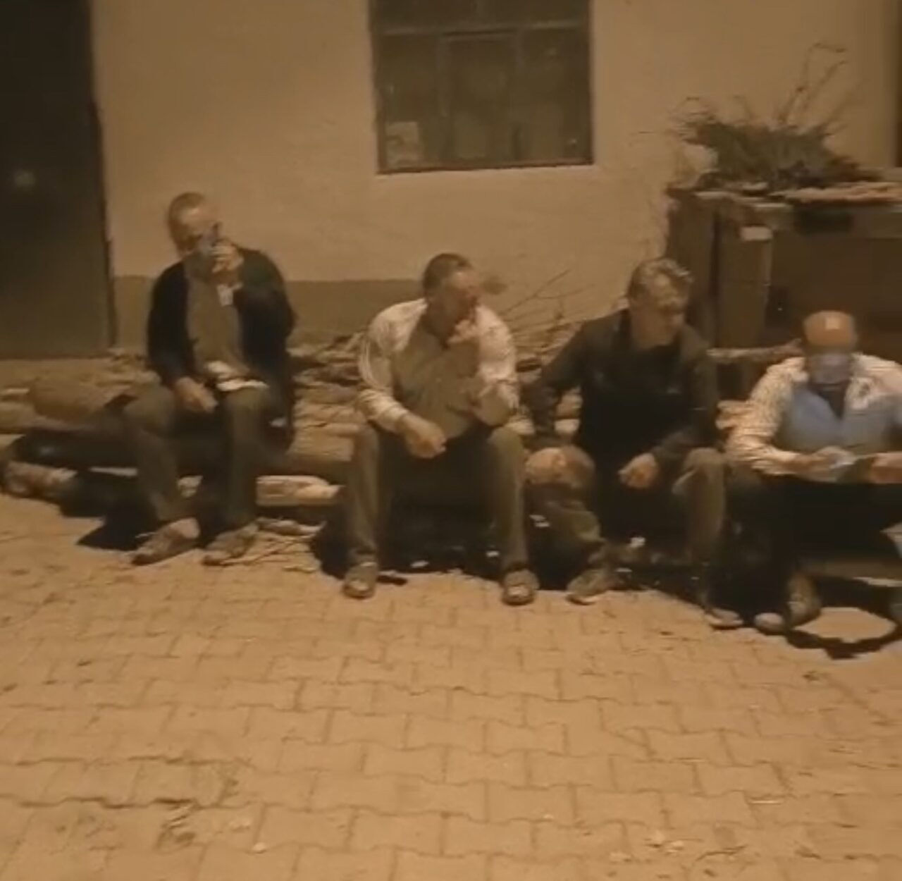 Tokat’ta depremde yıkılan bina ihbarı yok