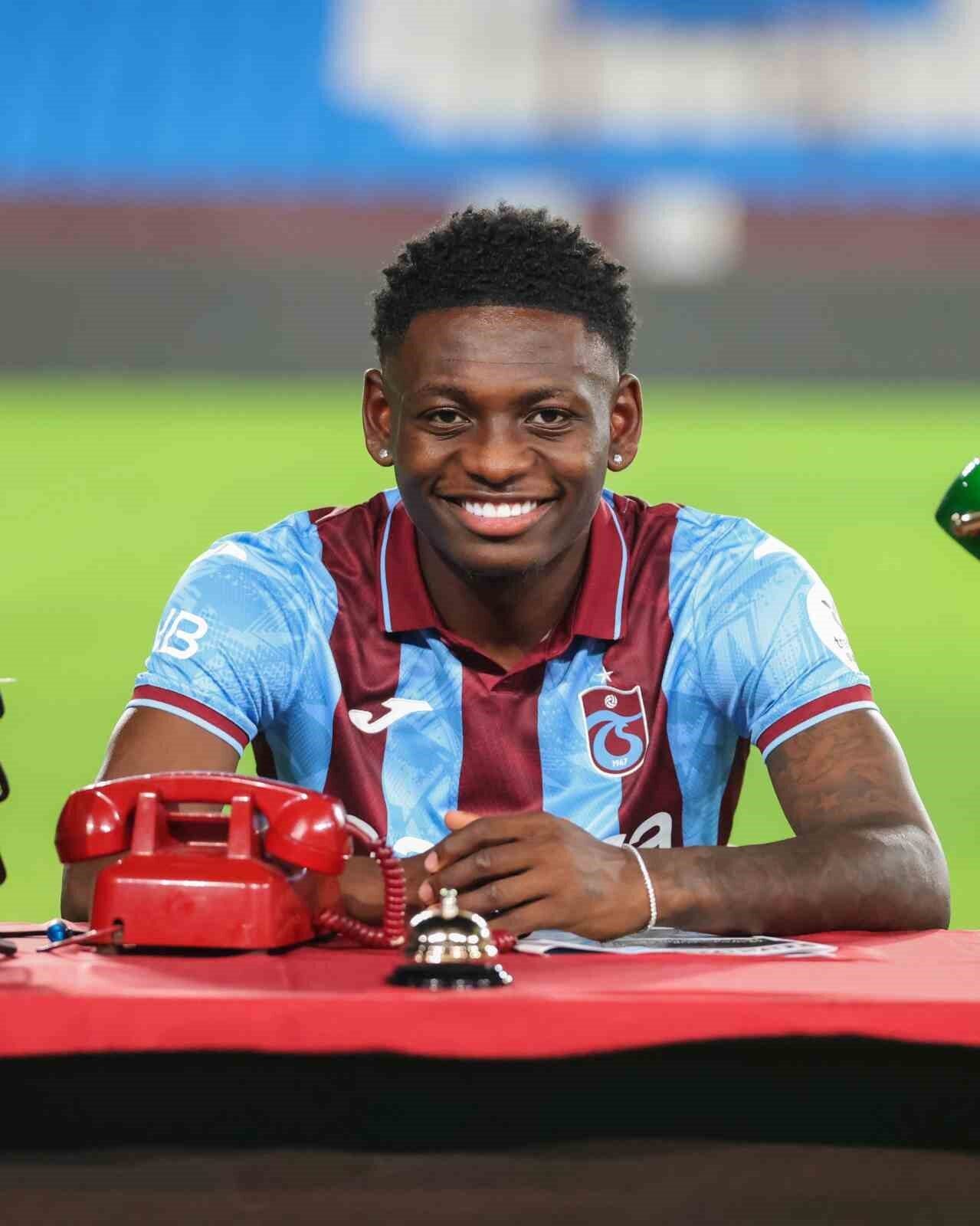 Trabzonspor, Kazeem Olaigbe’yi 5 yıllığına kadrosuna kattı