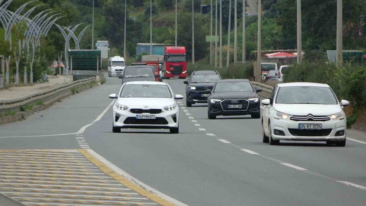 Yollara Karadeniz dokunuşu: Çay ve fındık asfaltla buluşuyor
