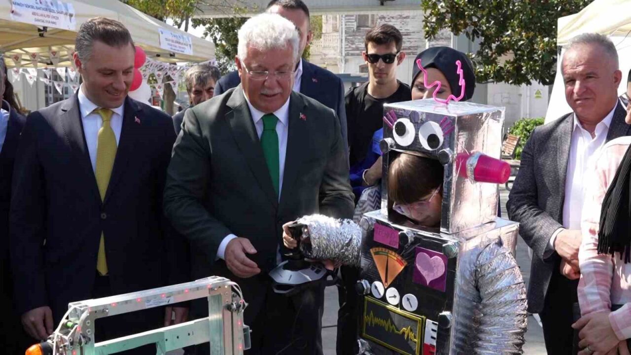 AK Parti milletvekilleri Bakırköy’de sahaya indi