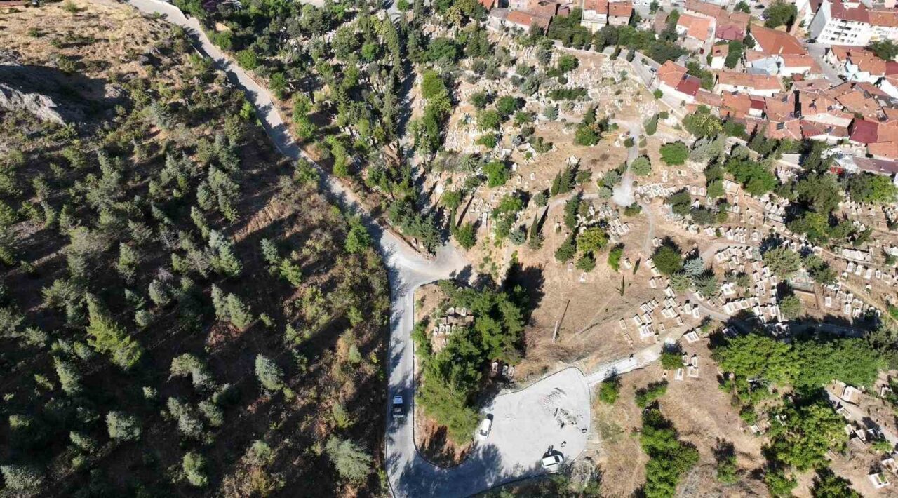 Ali Mezarlığı’ndaki ulaşım ve güvenlik sorunu çözüme kavuştu