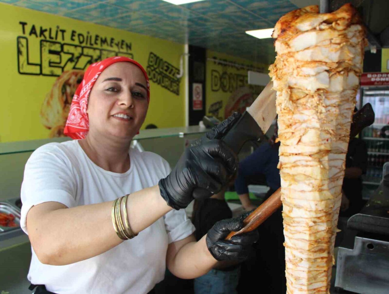 Amasya’nın tek kadın döner ustasına en çok kadınlar şaşırıyor