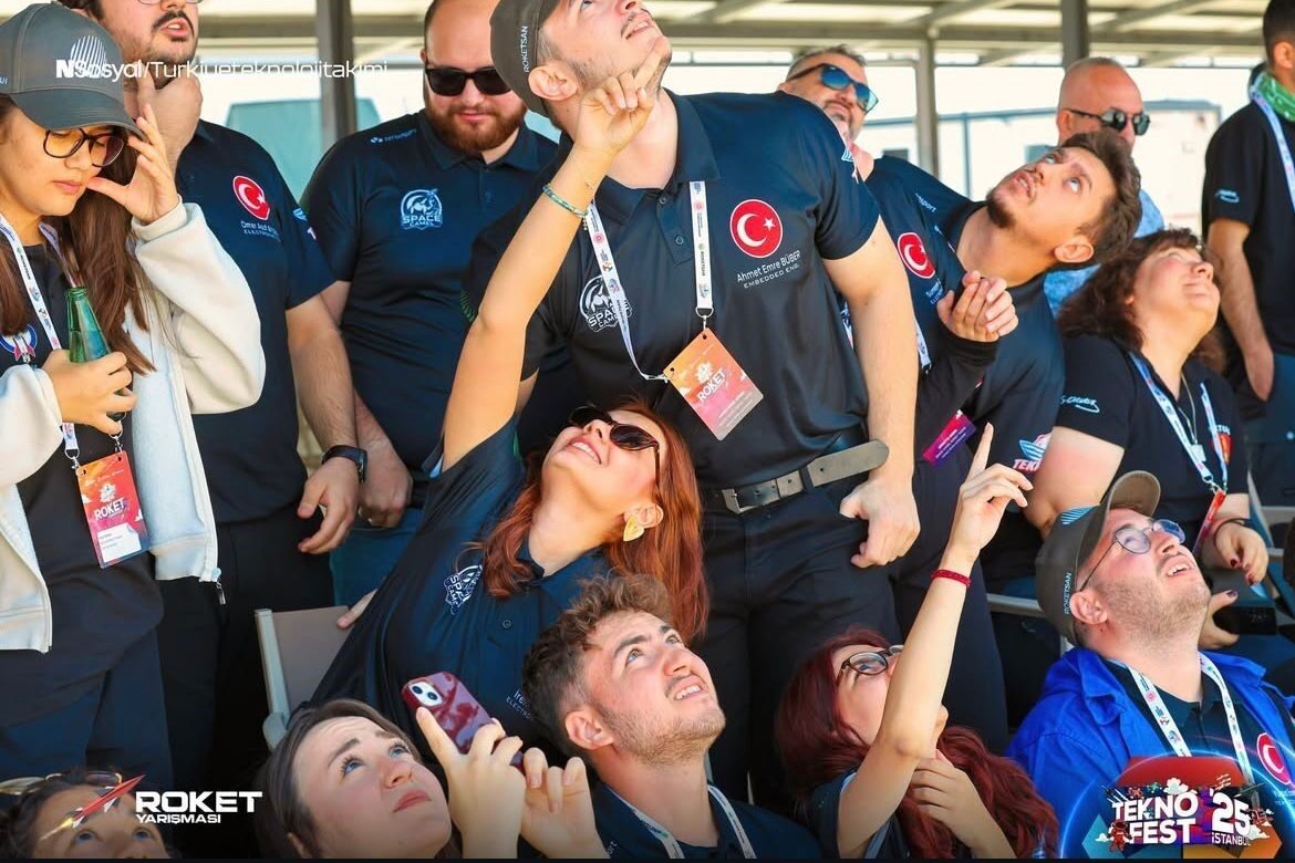 BARÜ öğrencileri roketleri "Gökçe"yi gökyüzüyle buluşturdu