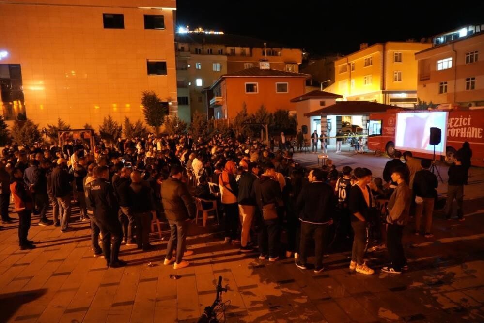 Basketbol Şampiyonası final maçı için Saray Bahçesi’ne dev ekran kurulacak