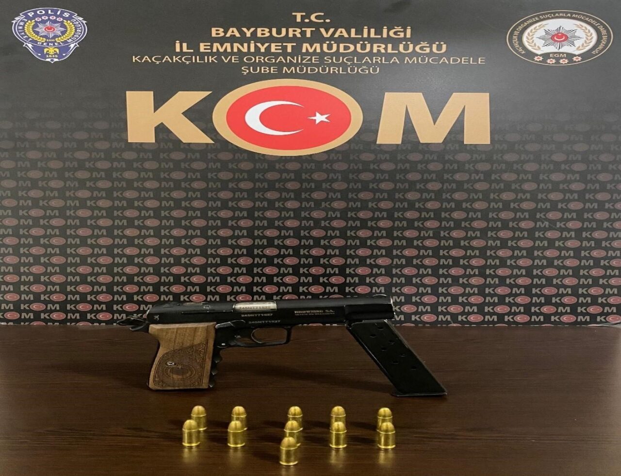 Bayburt polisi kaçakçılığa geçit vermiyor