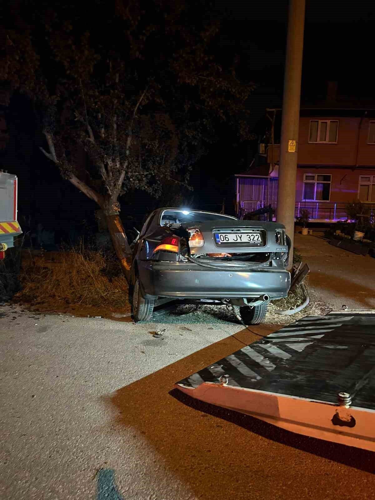 Bolu’da alkollü sürücü ağaca çarptı: 2 yaralı