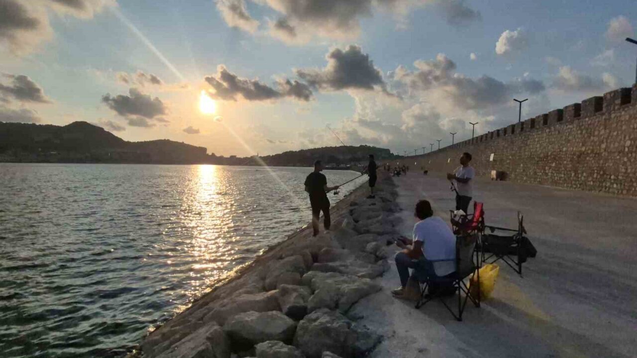 Çeşmi Cihan Amasra’da yaz bitti ama deniz sezonu kapanmadı