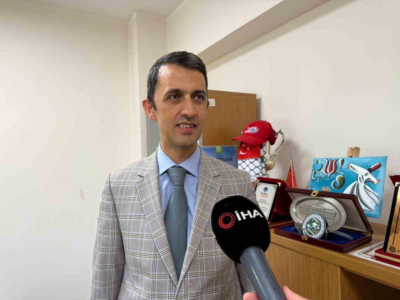 İthal otomobillere yeni ek vergi kararı otomotiv piyasasını nasıl etkileyecek