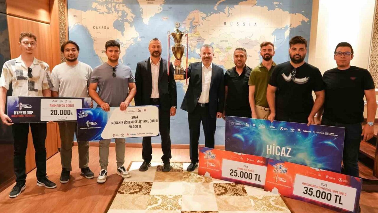 Karabük Üniversitesi öğrencilerinin TEKNOFEST başarısı