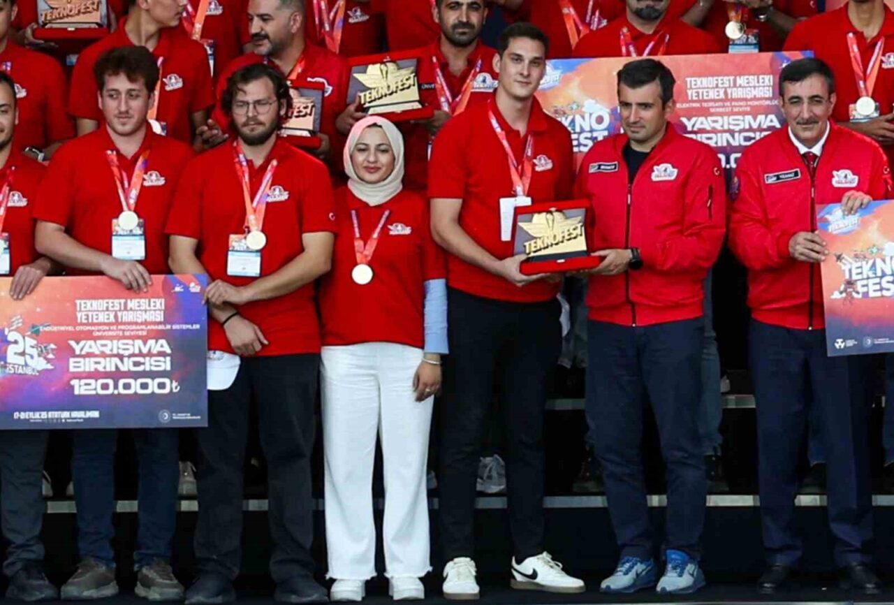 MCBÜ takımlarından TEKNOFEST’te çifte başarı