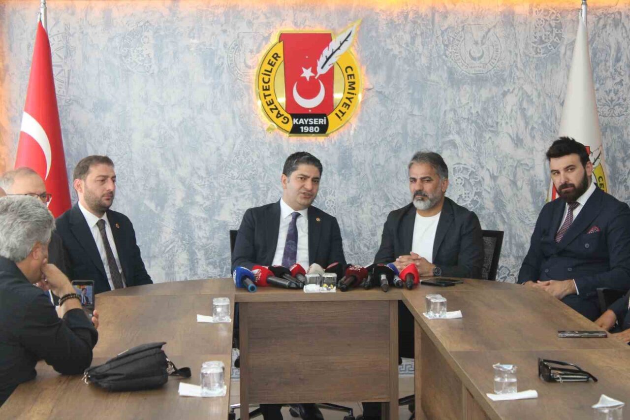 MHP Genel Başkan Yardımcısı Özdemir: "Terörsüz Türkiye projesi siyasi bir proje değil, Türkiye Cumhuriyeti Devleti’nin resmi projesidir"