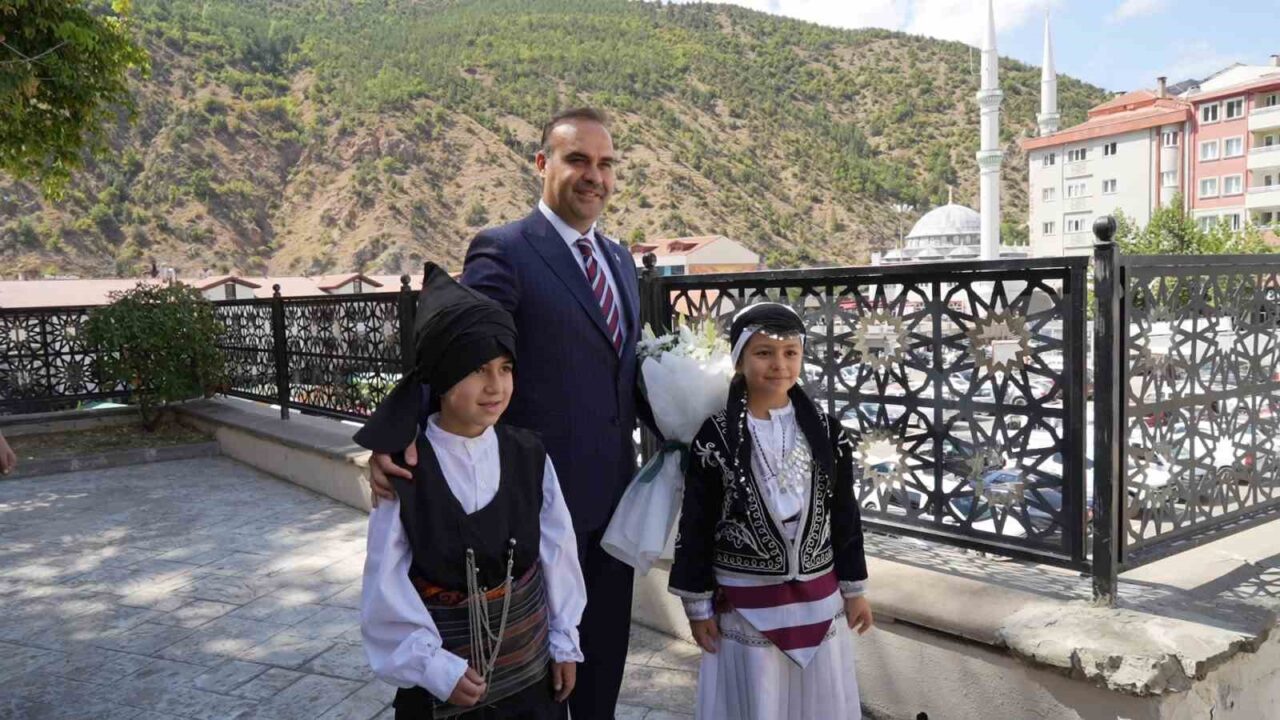 Sanayi ve Teknoloji Bakanı Kacır: "Dünyada kendi haberleşme uydusunu üretebilen 11 ülkeden biri olduk"