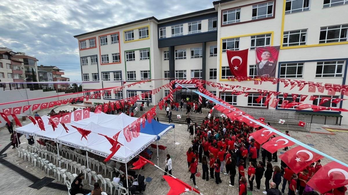 Sinop’ta yeni eğitim-öğretim yılı törenle başladı, TOBB Gelincik Ortaokulu açıldı