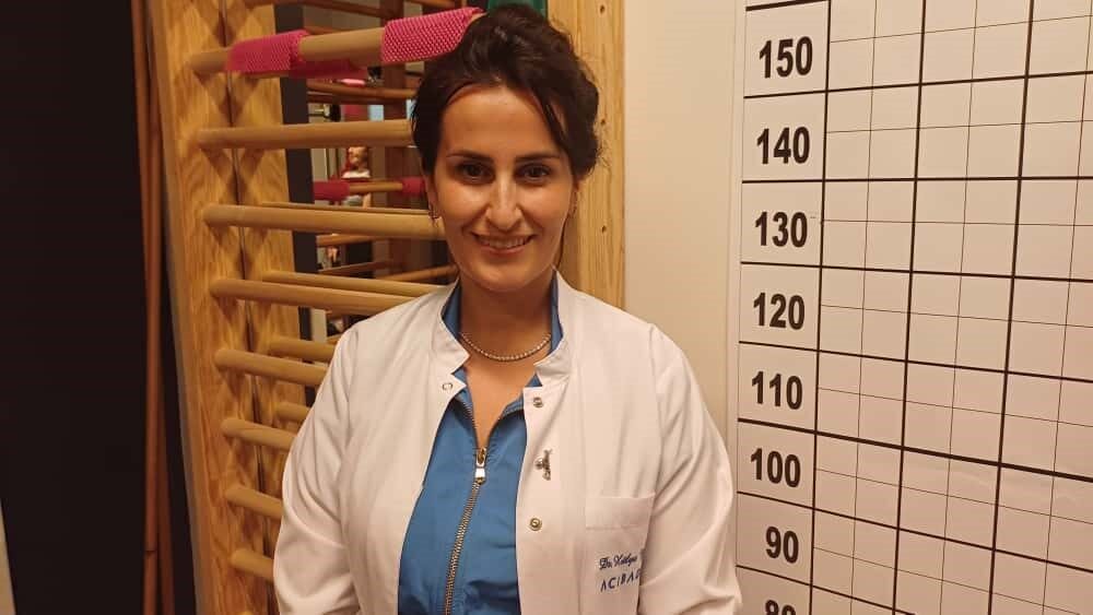 Skolyozda ameliyatsız yöntem: ‘Schroth tedavisi’