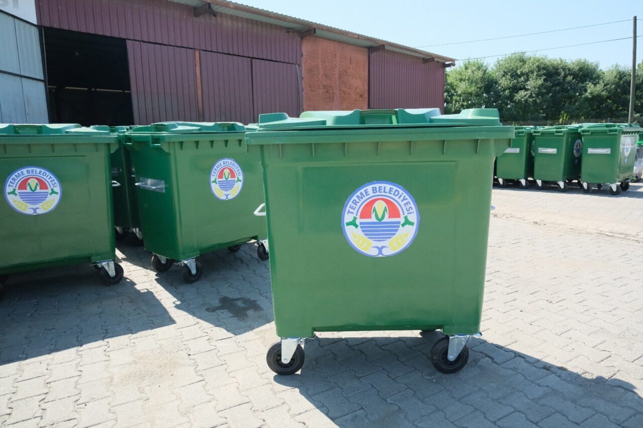 Terme’de çöp konteynerleri yenileniyor