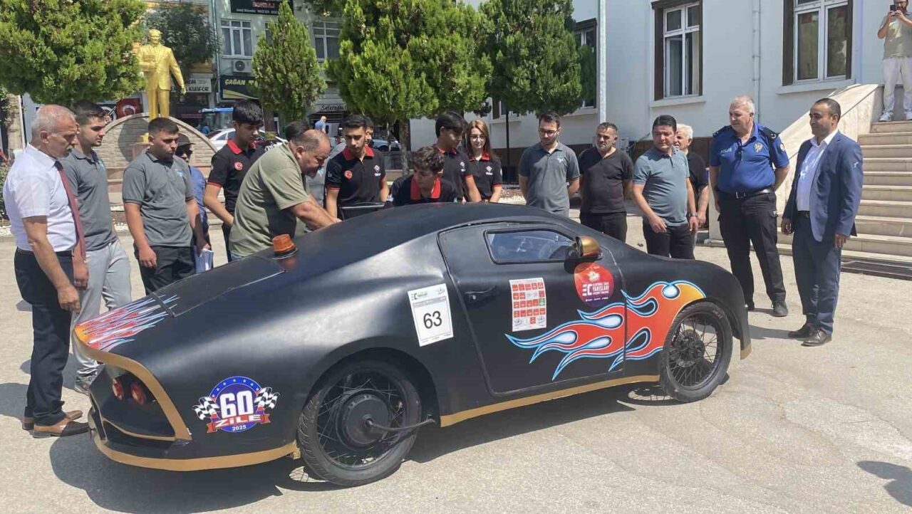 Tokatlı gençler elektrikli araç yarışlarında Türkiye birincisi oldu