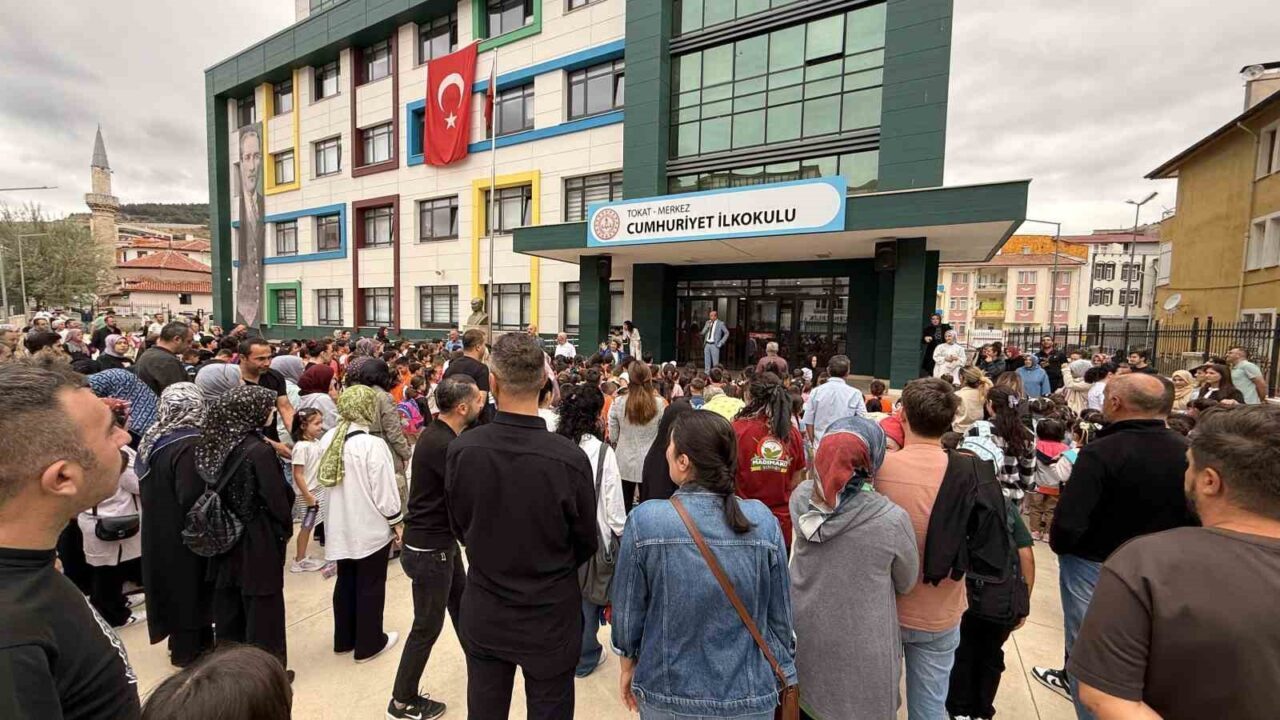 Tokat’ta 93 bin 985 öğrenci öğrenci ders başı yaptı
