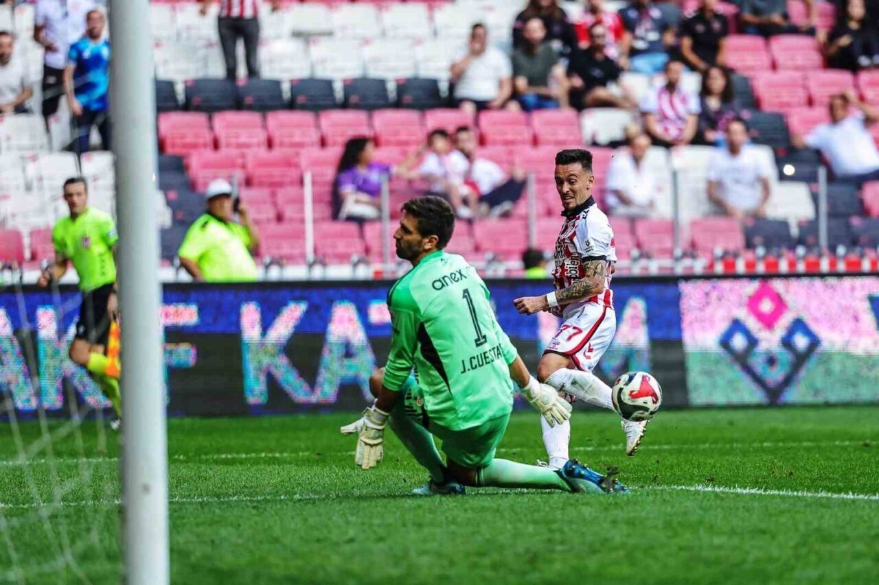 Trendyol Süper Lig: Samsunspor: 0 - Antalyaspor: 1 (İlk yarı)