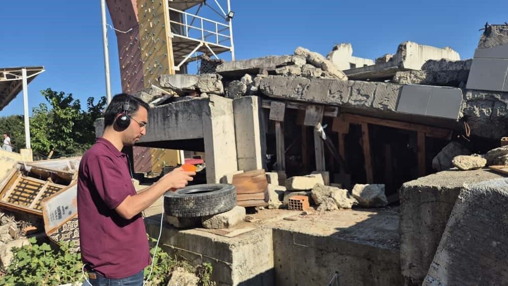 Türk mühendis yaptı: Depremde yıkılan binaları belirliyor, enkaz altında kalanlarla iletişim kuruyor